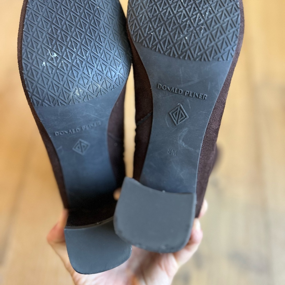 Donald J. Pliner Cattie Brown Bootie with block heel - Picture 8 of 10